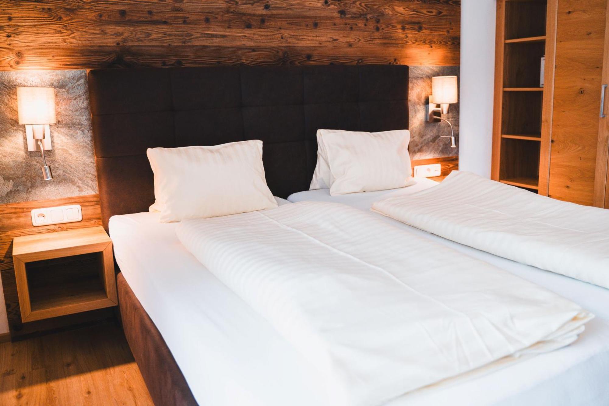 Hotel Rauscher - Das Naturteichparadies Bad Hofgastein Buitenkant foto