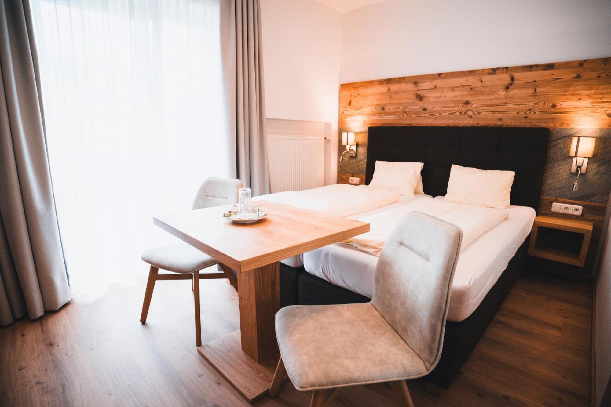 Hotel Rauscher - Das Naturteichparadies Bad Hofgastein Buitenkant foto
