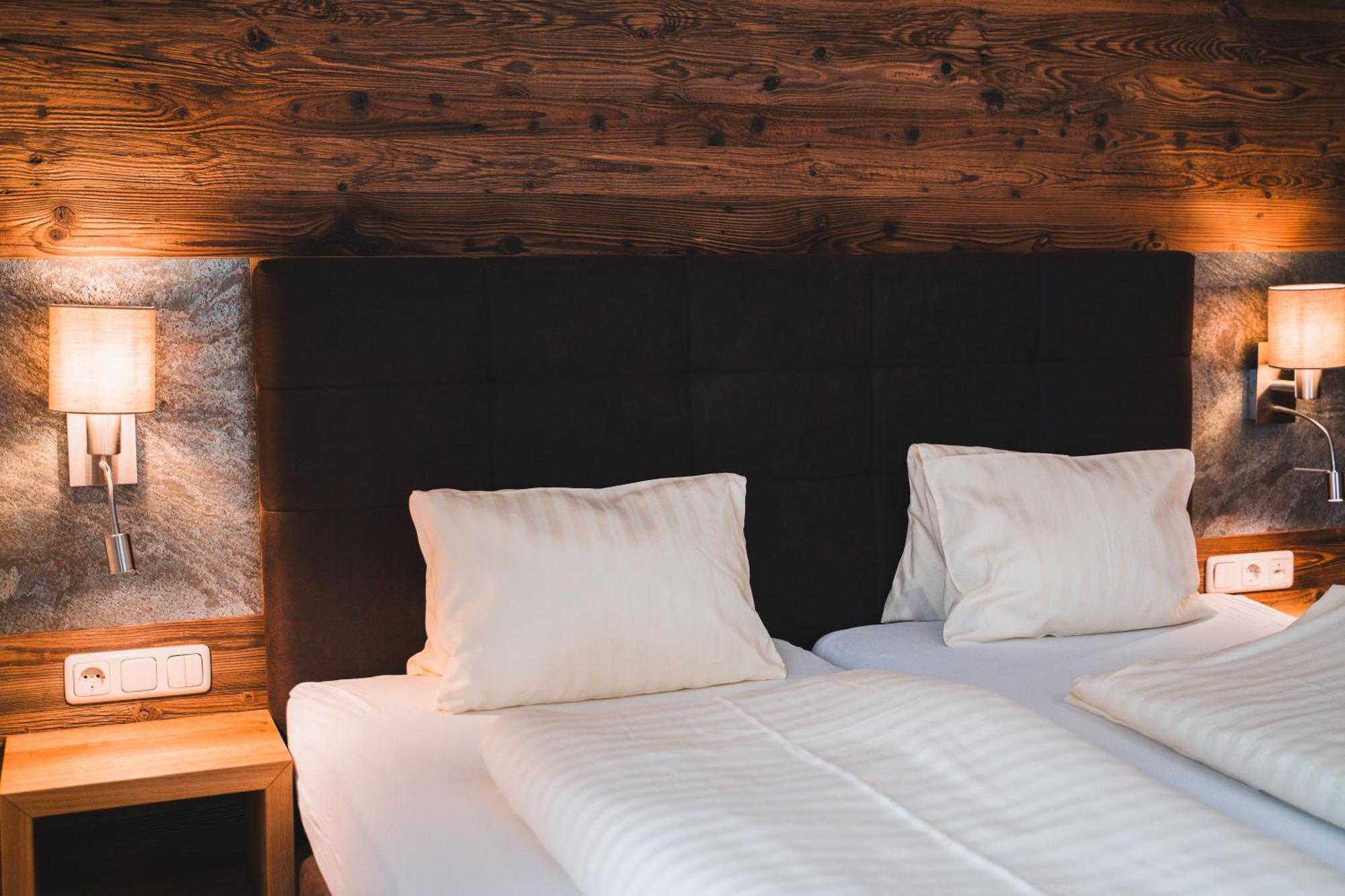Hotel Rauscher - Das Naturteichparadies Bad Hofgastein Buitenkant foto
